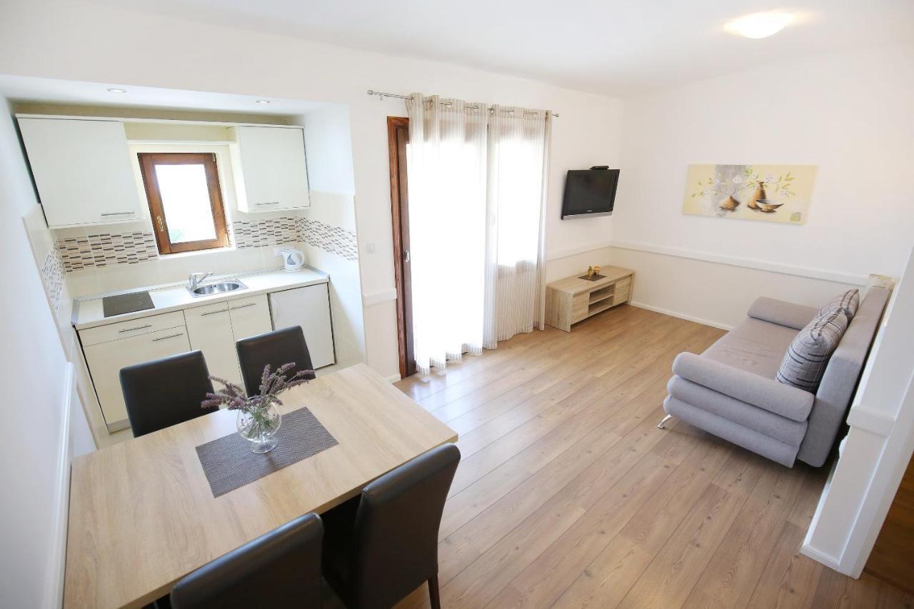 Apartmani Dane Сукошан Екстер'єр фото
